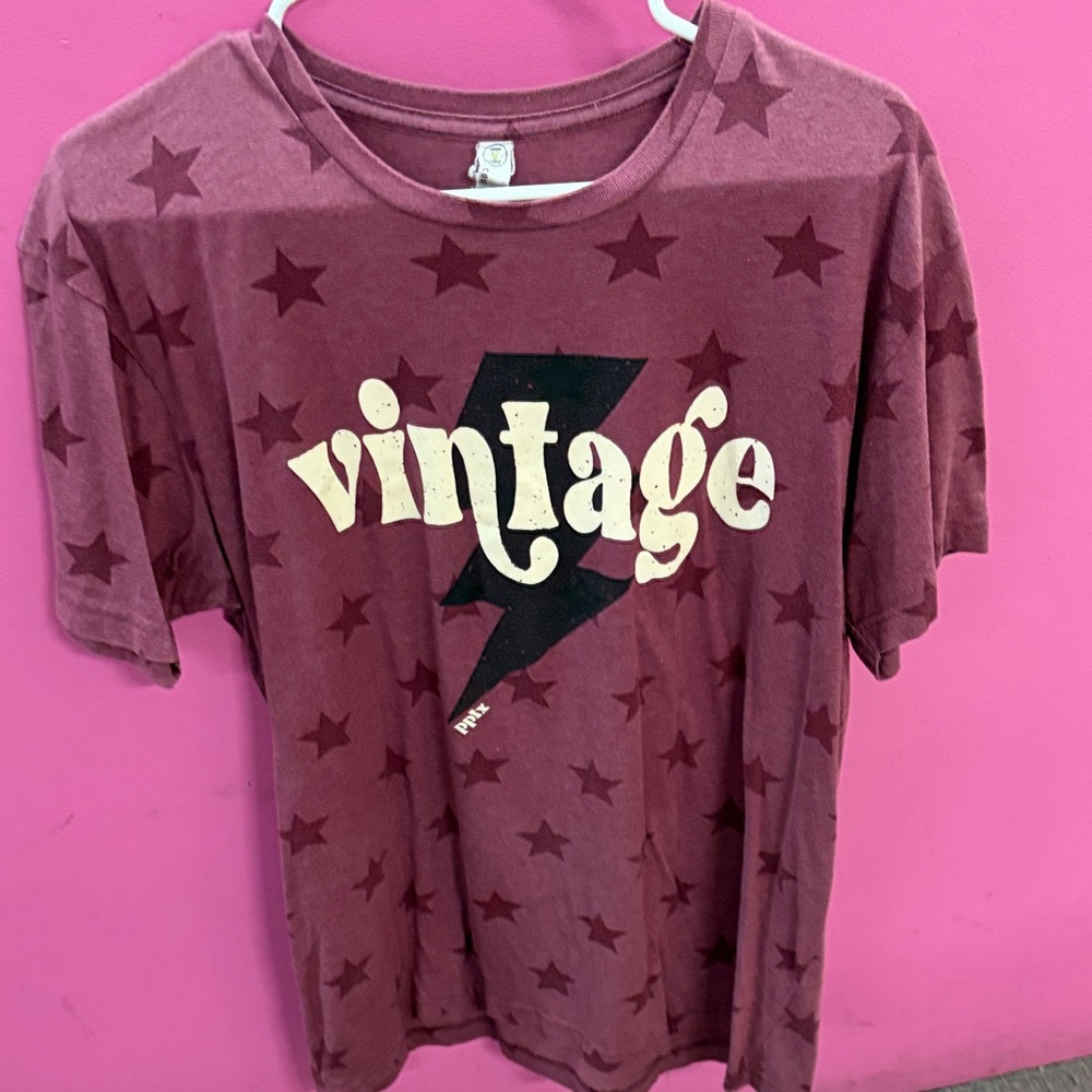 Vintage Graphic Star Tee - Maroon